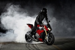 S1000R