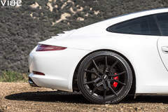 Porsche 911 Carrera on 20" XO Luxury Wheels - Rear Right Wheel