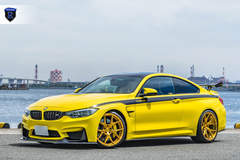 BMW M4 Pair - Stance Shot
