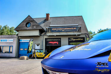Front of Signature Wraps Knokke Belgium Shop