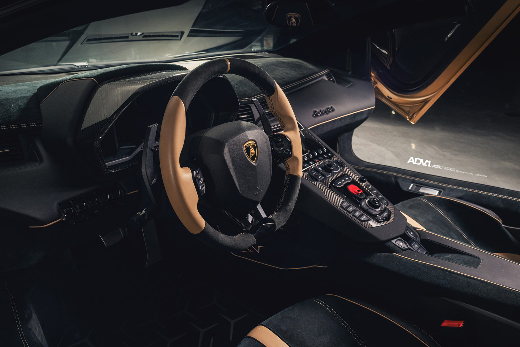 Lamborghini Aventador | Gold Lamborghini Aventador SV Roadster LP750-4 - ADV1 ADV5.3 Track Spec CS Series Centerlock