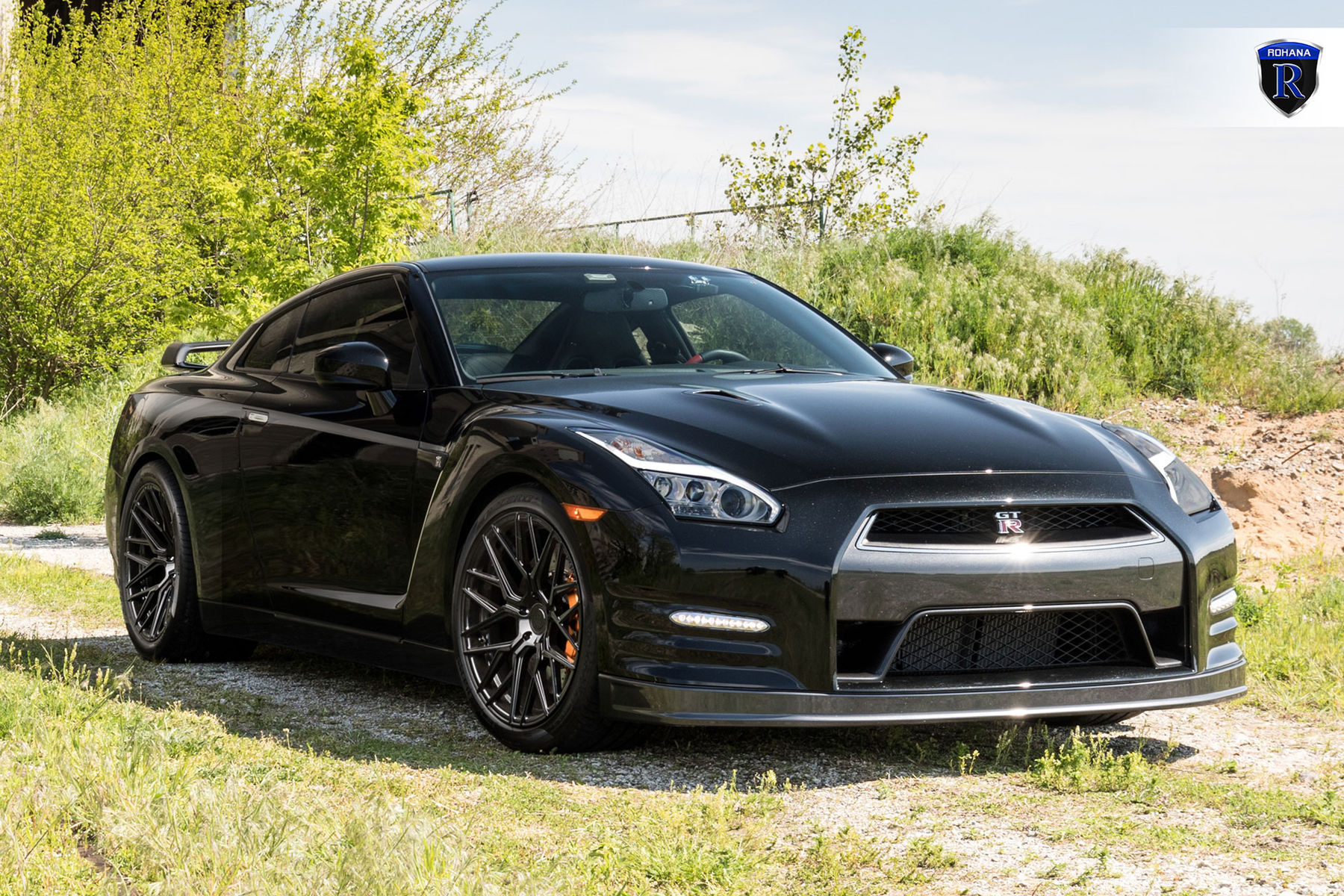 2016 Nissan GT-R | Black Nissan GTR (Godzilla) - Front Angle