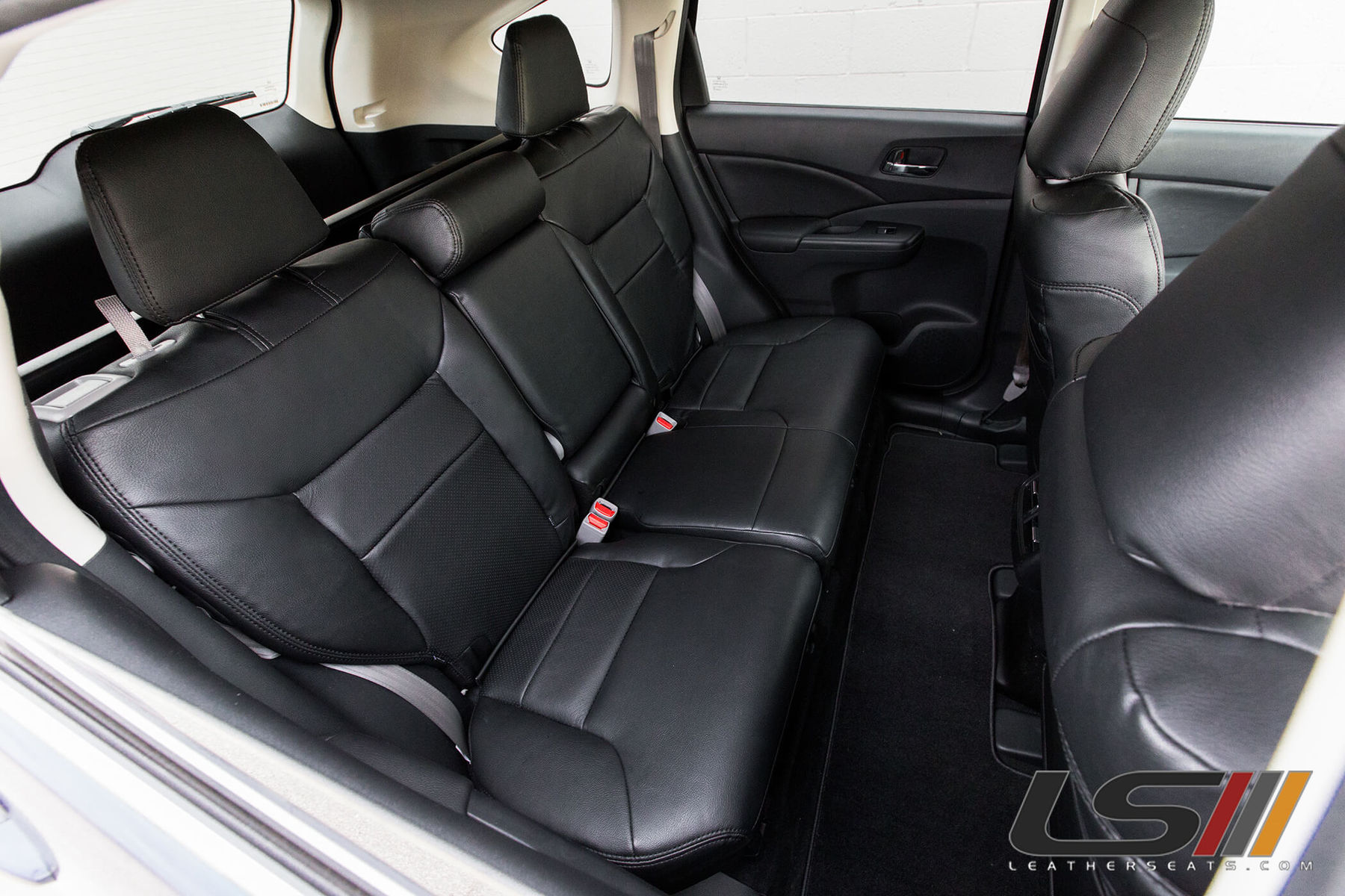 2015 Honda CR-V | 2015 Honda CR-V Interior By LeatherSeats.com