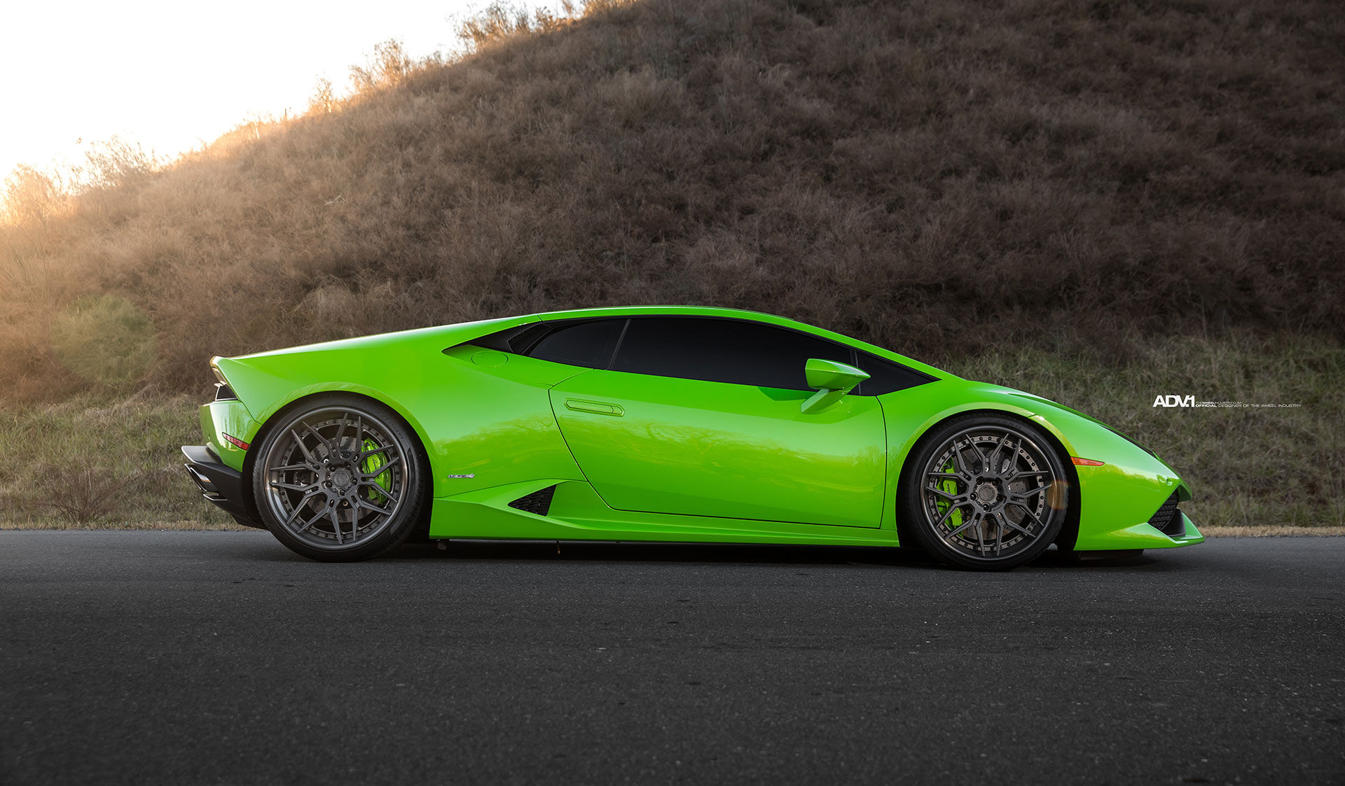 Lamborghini Huracan | Verde Mantis Green Lamborghini Huracan LP610-4 - ADV7 Track Spec CS Series
