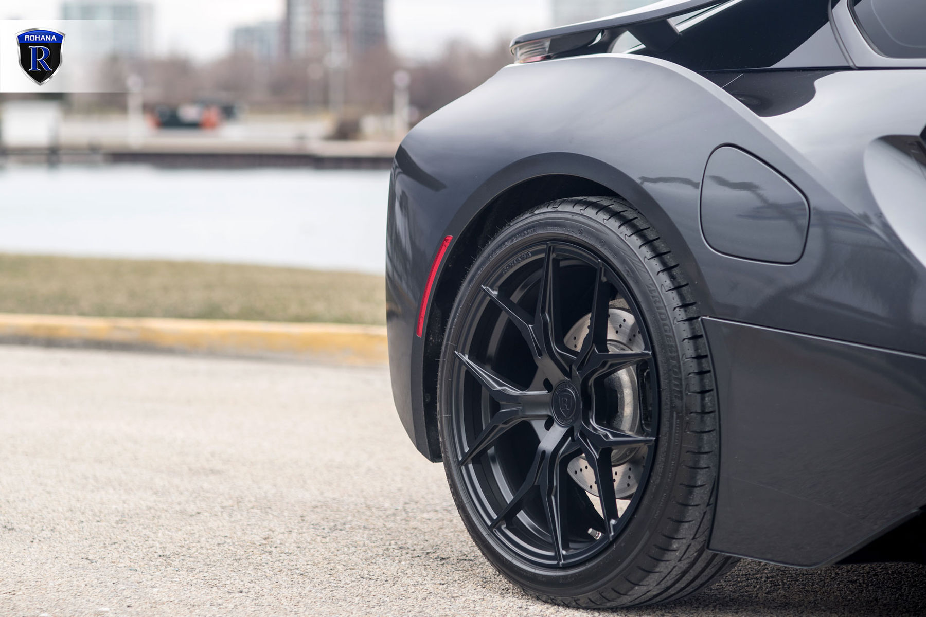 2016 BMW i8 | BMW i8 - Rear Stance