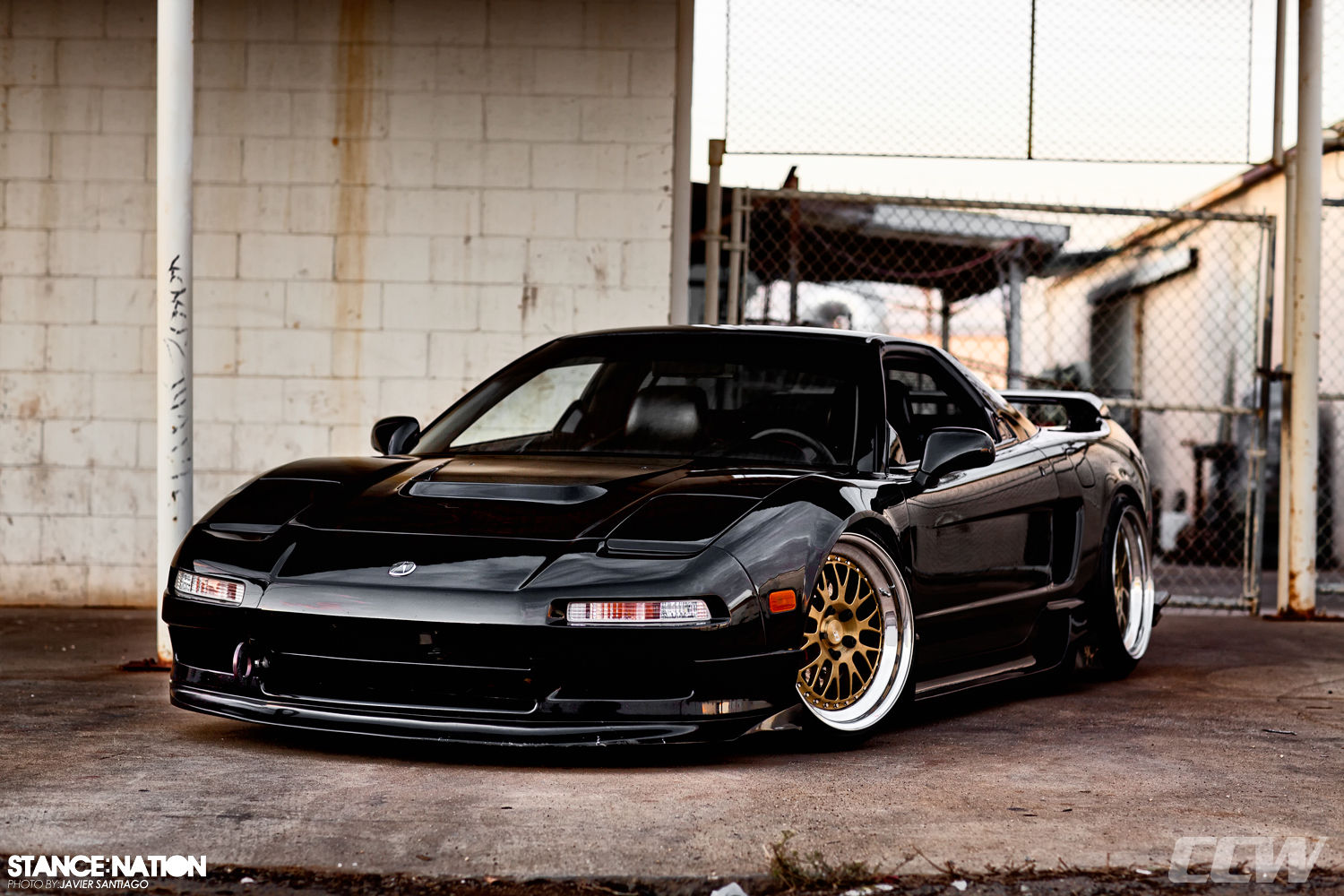 1993 Acura NSX | Black Acura NA1 NSX - Gold CCW LM20 Forged 3 Piece Wheels