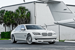 '12 BMW 750Li on XO New York's