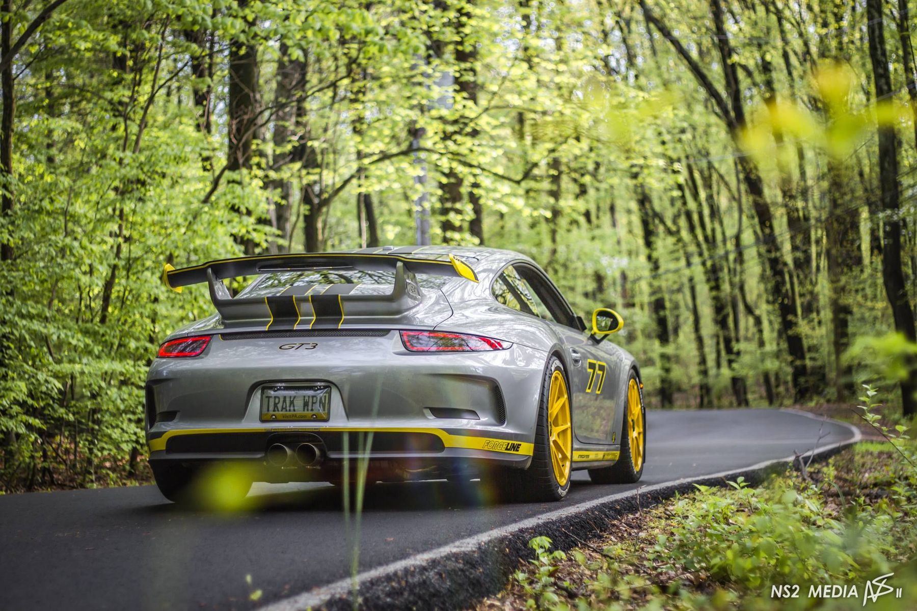 2016 Porsche 911 | Phil T's Porsche 991 GT3 With PCCB Ceramic Brakes on 19-inch Forgeline One Piece Forged Monoblock GA1R Centerlock Wheels