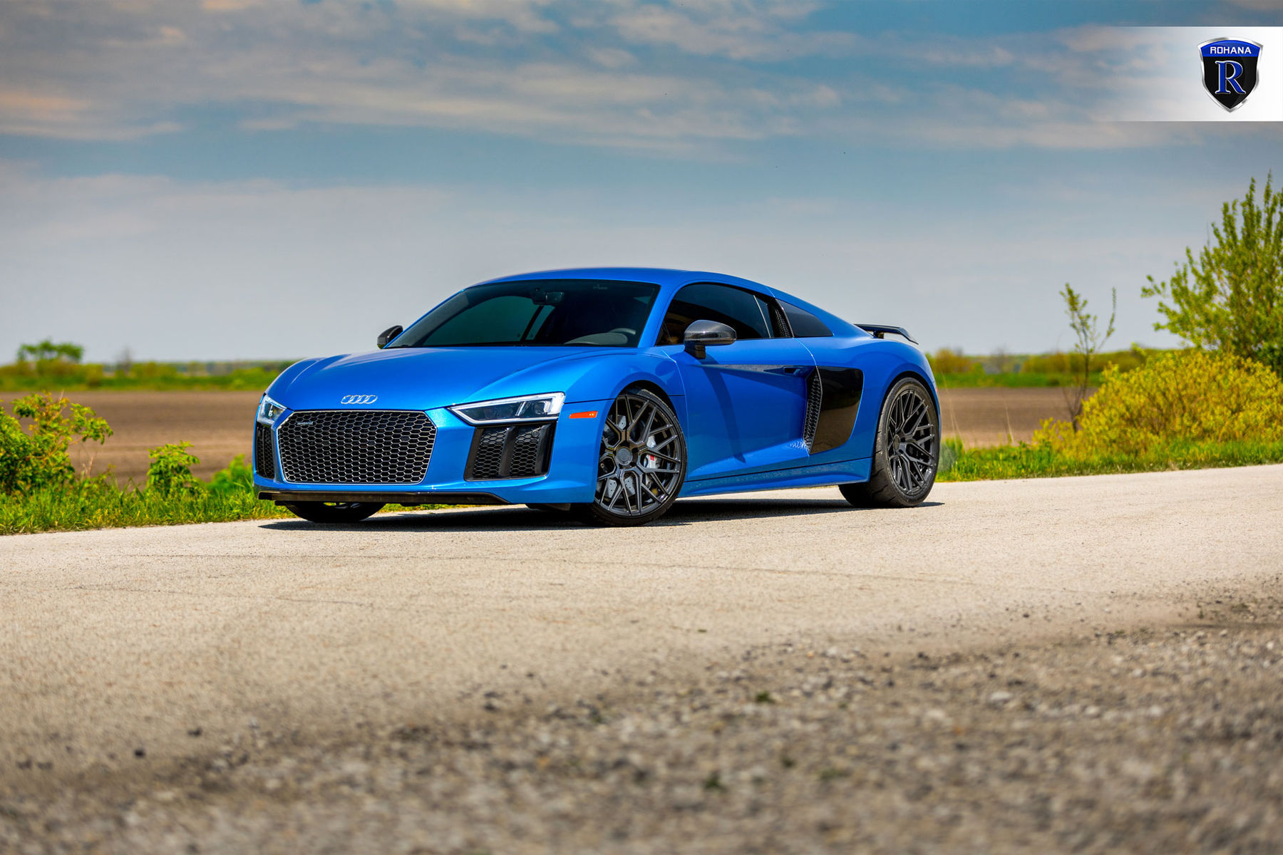 2016 Audi R8 | Blue Audi R8 - Front Profile