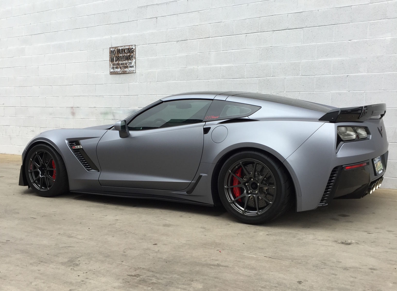 2016 Chevrolet Corvette Z06 | Wrapped C7 Corvette Z06 on Forgeline One Piece Forged Monoblock GA1R Open Lug Wheels from R1 Motorsport
