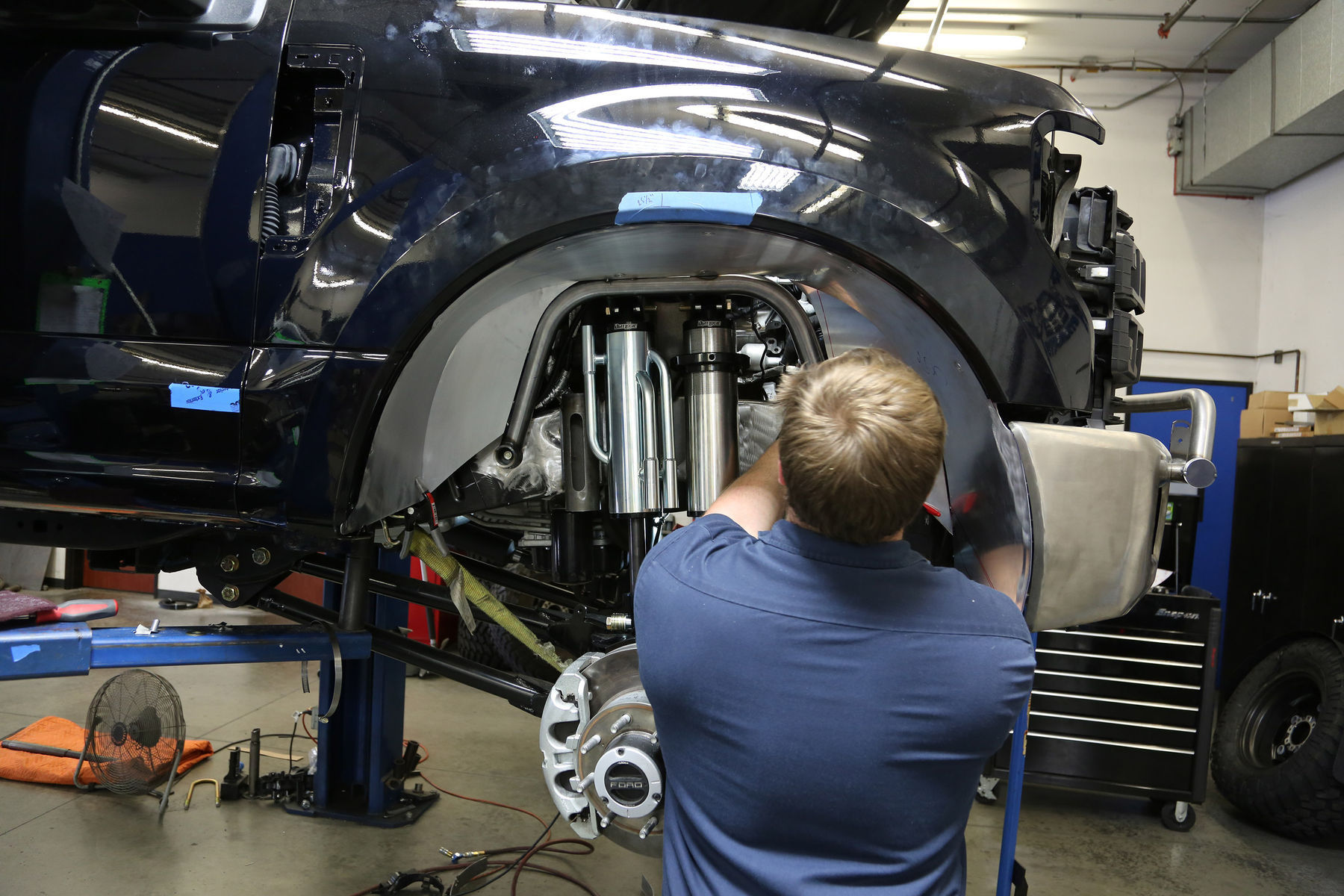 2017 Ford F-250 | 2017 Ford F250 Super Duty 4x4 Lariat Crew Cab “Shockzilla” by Fabtech - Suspension installation