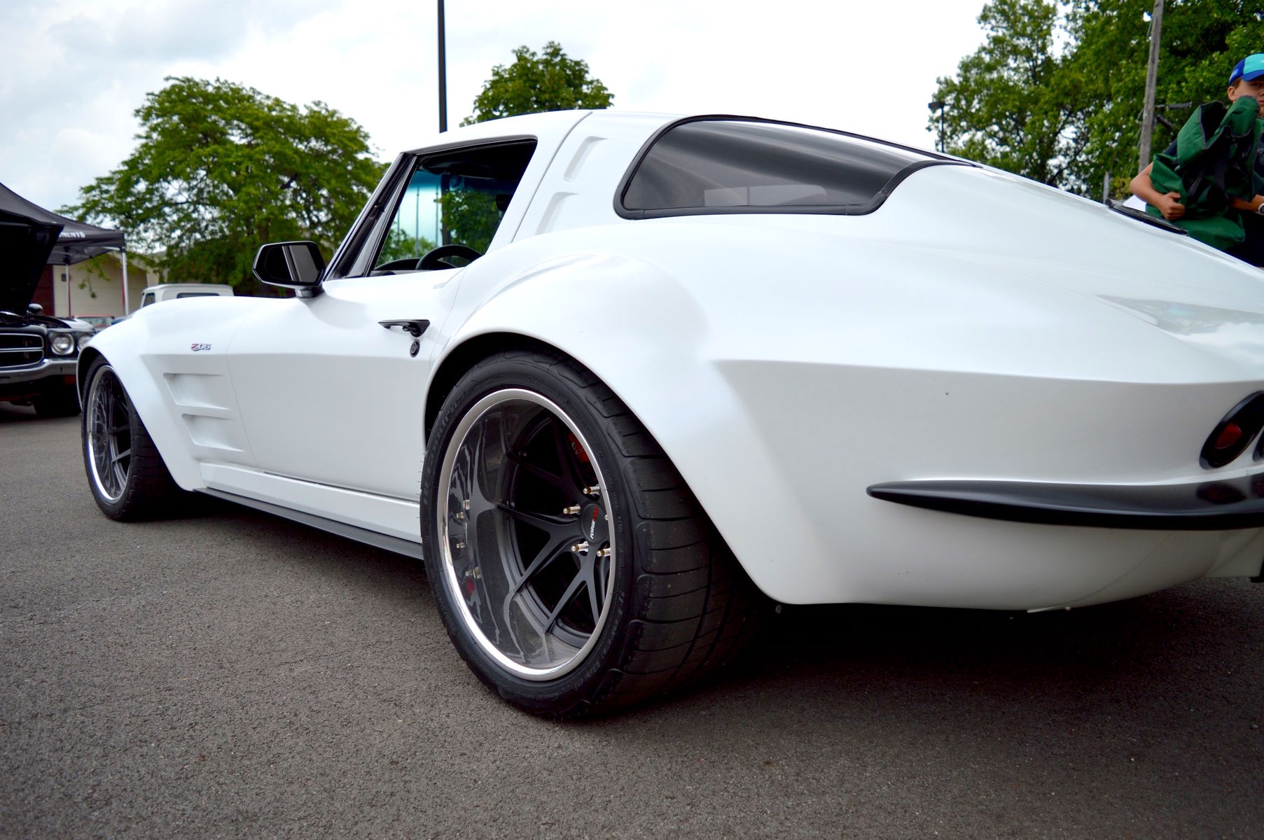1963 Chevrolet Corvette Stingray | Ron Scott's 1963 Corvette Stingray on Forgeline VX3C Concave Wheels