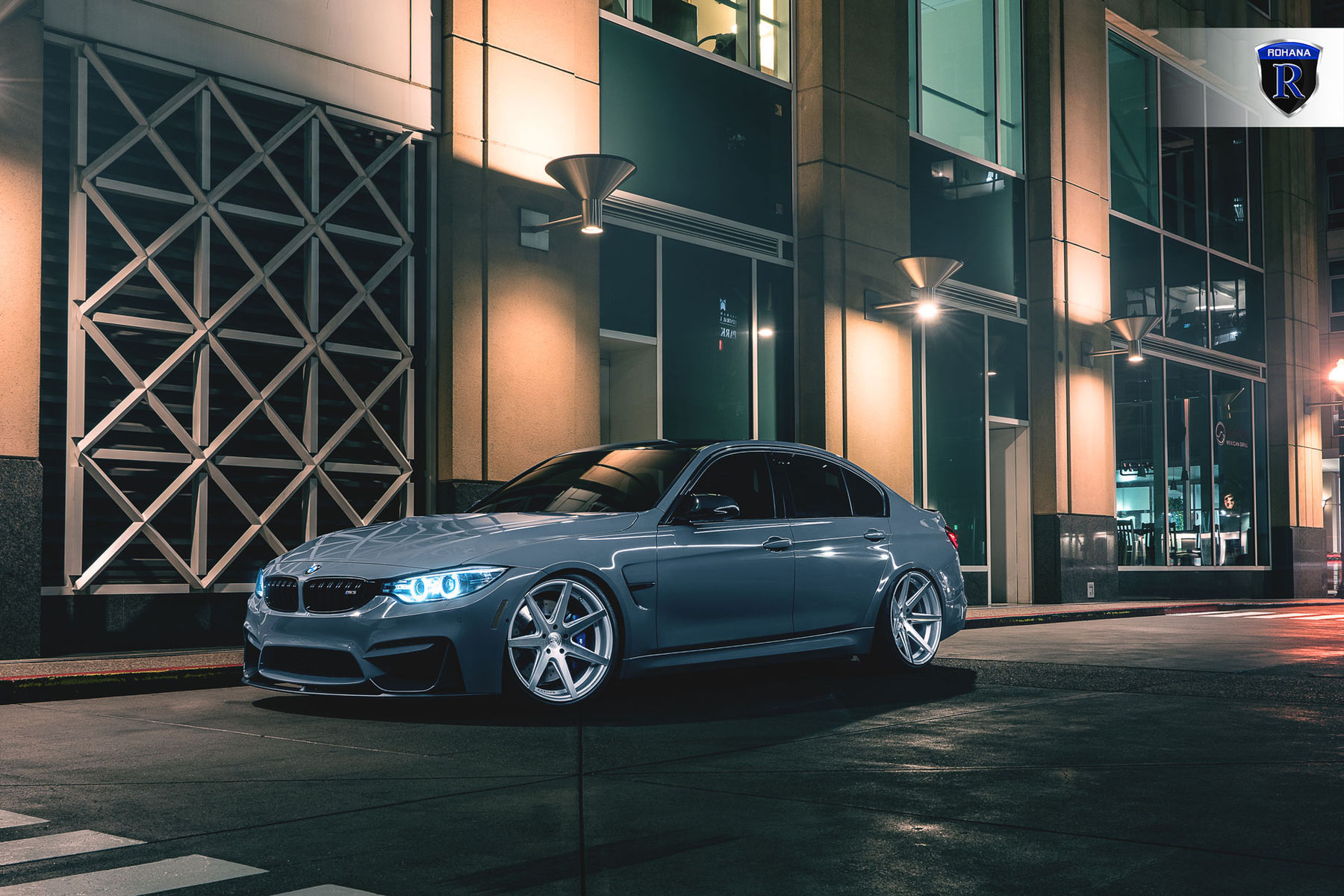 2016 BMW M4 | BMW M4 - Gray Side Angle
