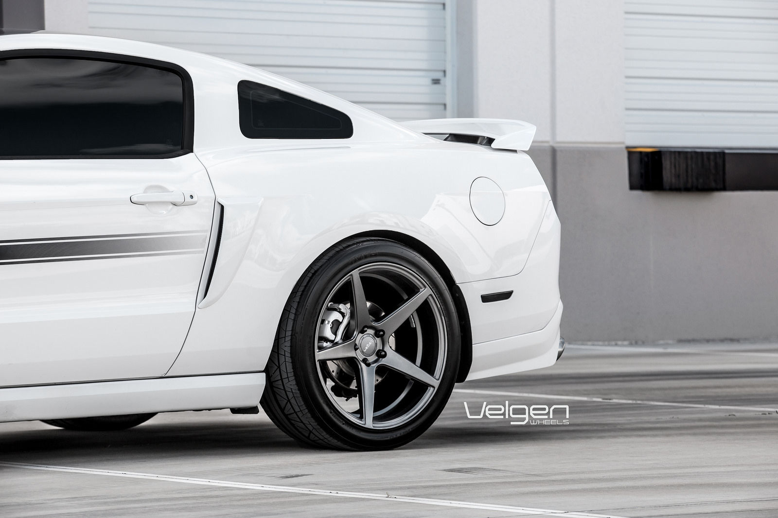 2011 Ford Mustang | White Mustang GT/CS on Velgen Wheels Classic5 Matte Gunmetal 20x9 & 20x10.5