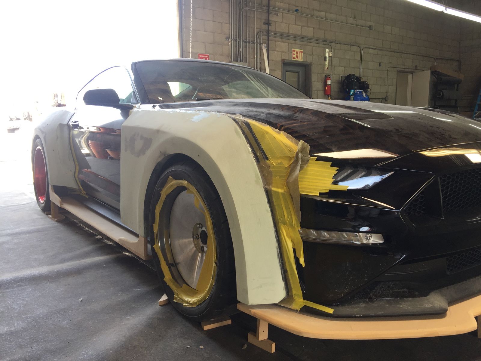 2018 Ford Mustang | 2018 Ford Mustang GT Fatback by Galpin Auto Sports (GAS) - Fenders FordSEMA