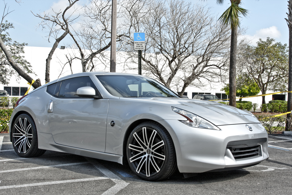 2010 Nissan 370Z | Nissan 370z on Ruff Racing R955's