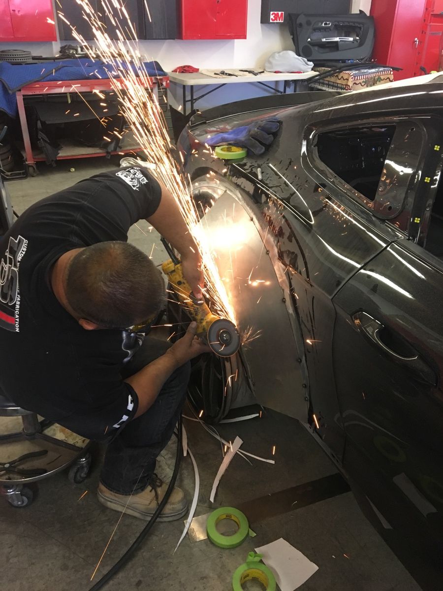2019 Ford Mustang | 2019 Ford Mustang GT Fastback by CGS Motorsports - Fender Install FordSEMA