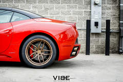 Ferrari California on 20" Ferrada F8 FR5 Wheels - Red On Bronze