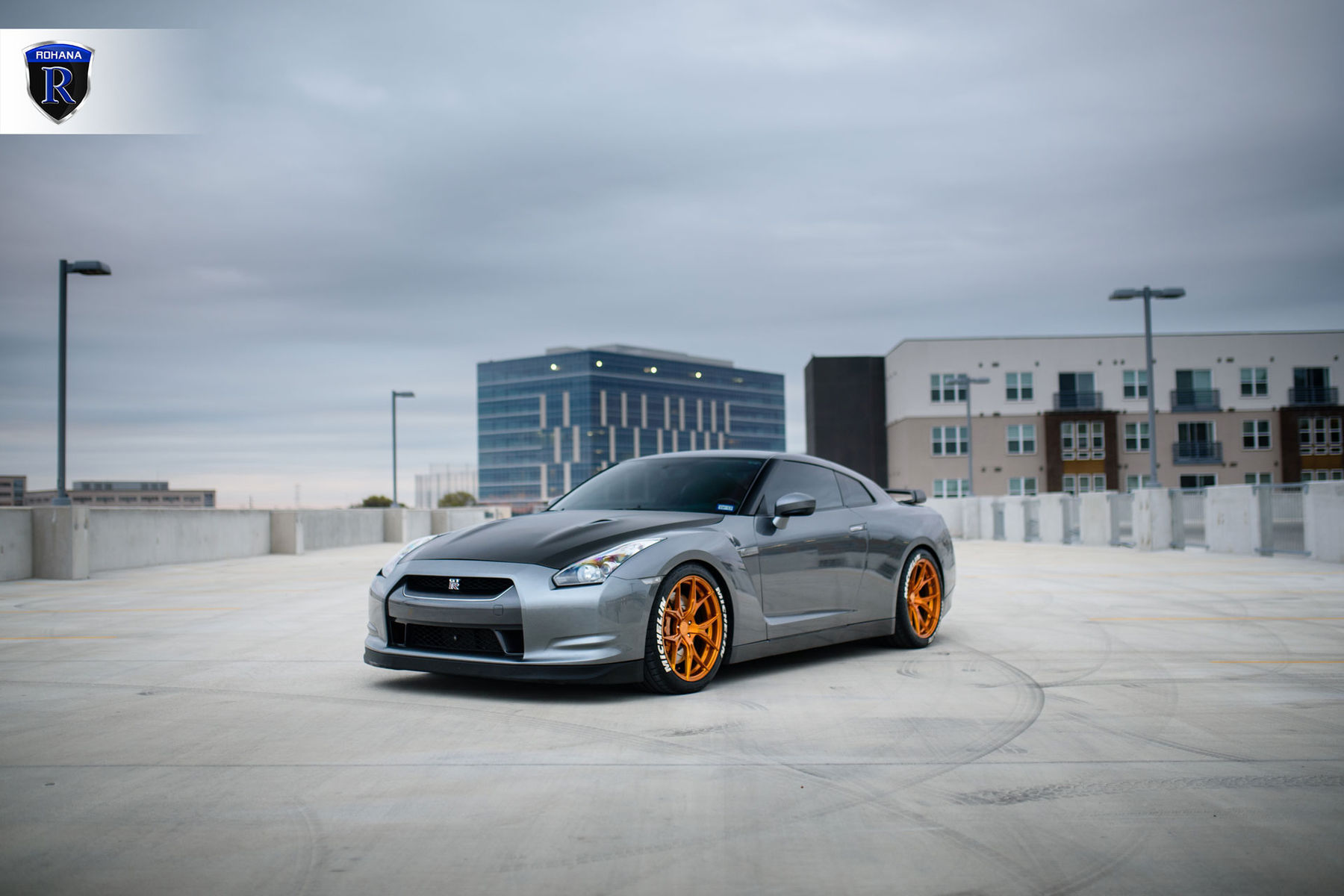 2016 Nissan GT-R | Gray Nissan GTR - Stance Pose