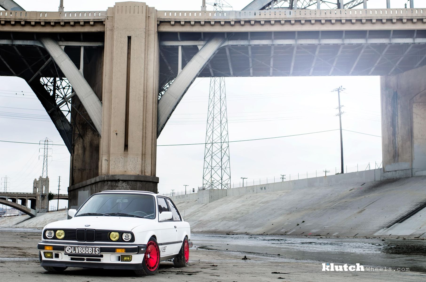 1986 BMW 3 Series | BMW E30 on 15