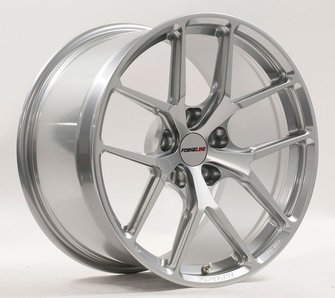 | Forgeline One Piece Forged Monoblock VX1R in Hyper Silver