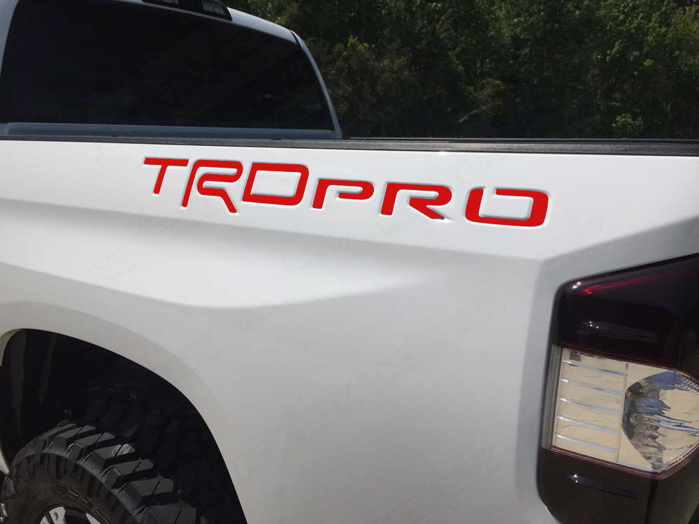 2017 Toyota Tundra | 2015-2017 TUNDRA TRD PRO MATTE RED LOGO BED INSERTS