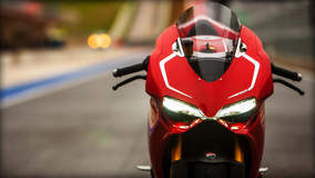 Ducati 1199 Panigale R - Front