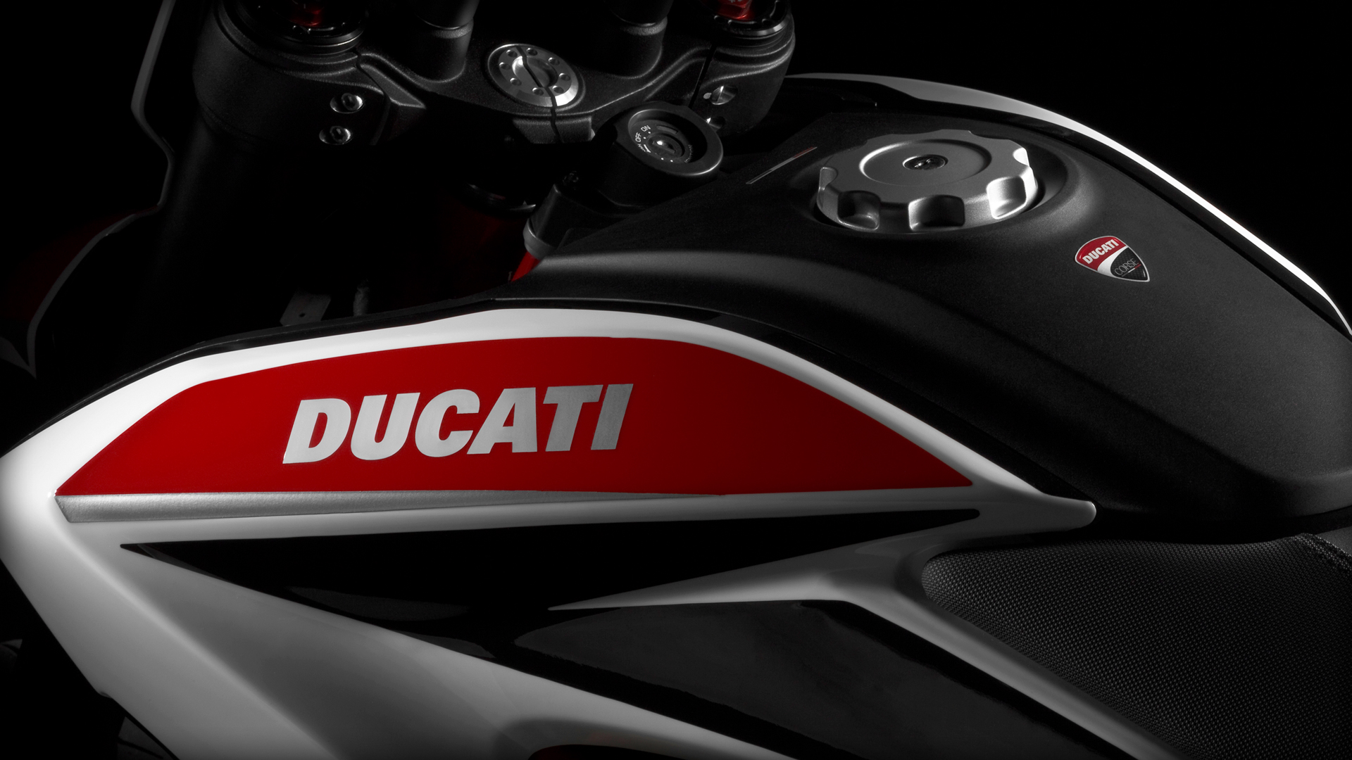 Ducati Hyperstrada 2013