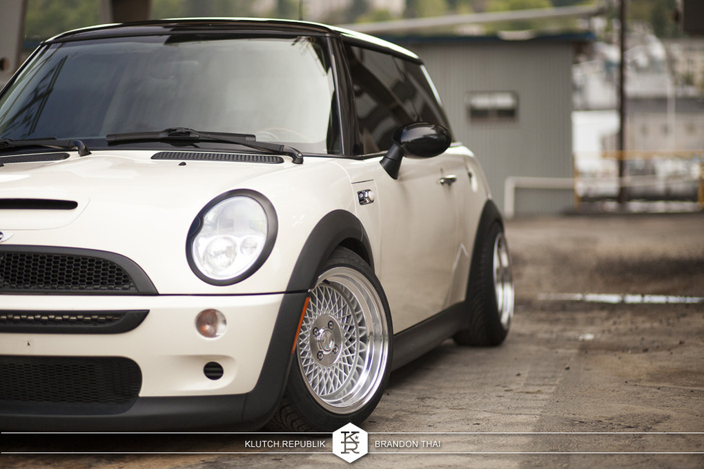 2010 MINI Cooper S | '10 Mini Cooper S on Klutch SL-1's