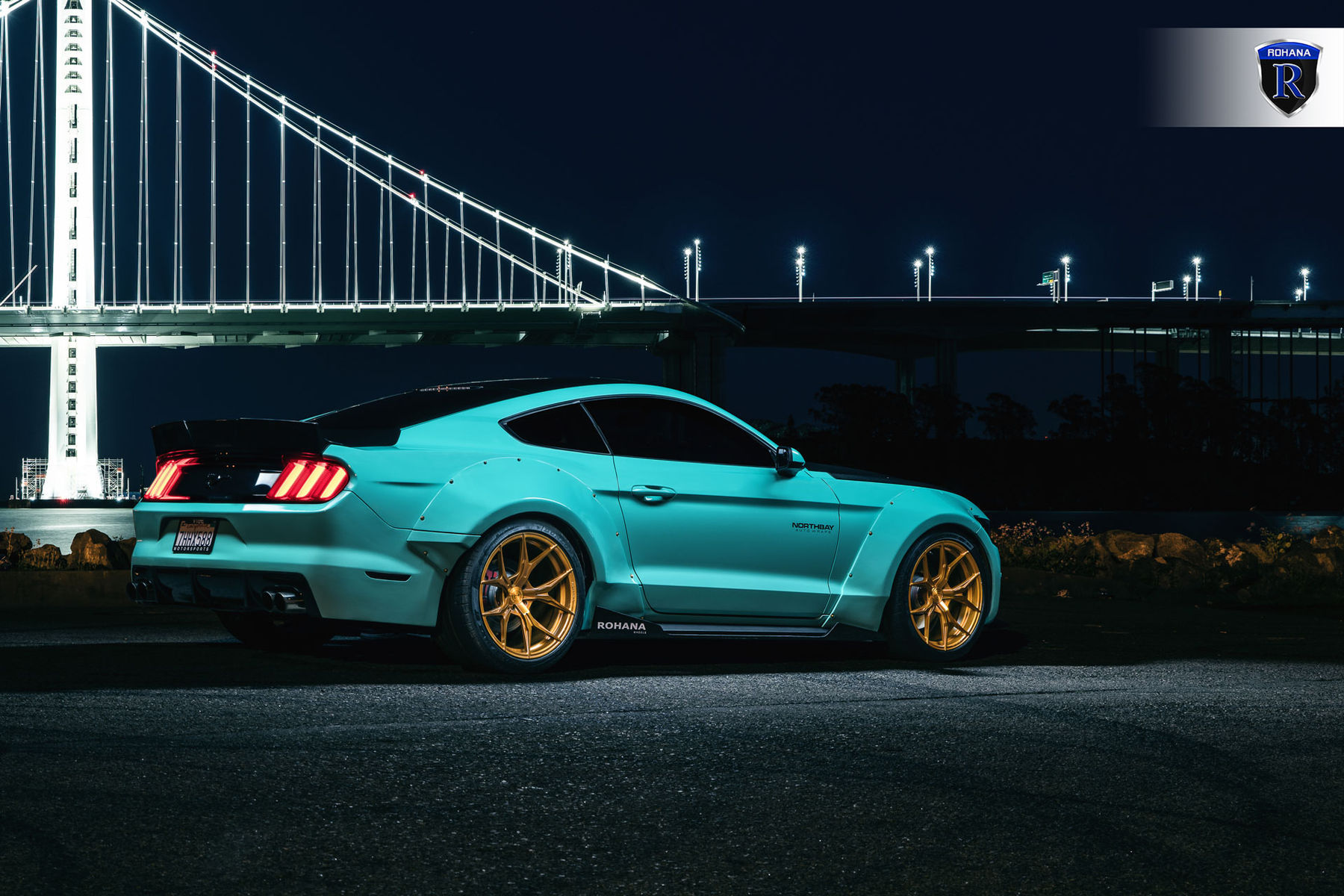 2016 Ford Mustang | Ford Mustang - Passenger Stance