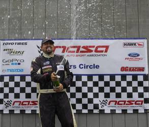 2014 Performance Touring C Champion