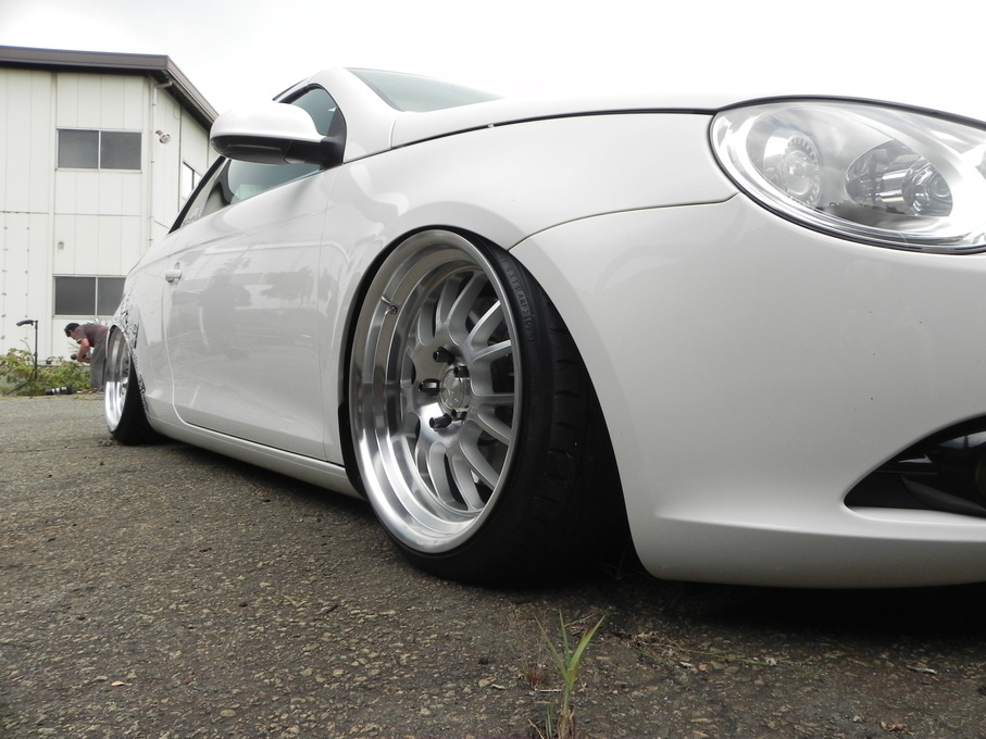 2010 Volkswagen Eos | '10 VW Eos on Klutch SL14's