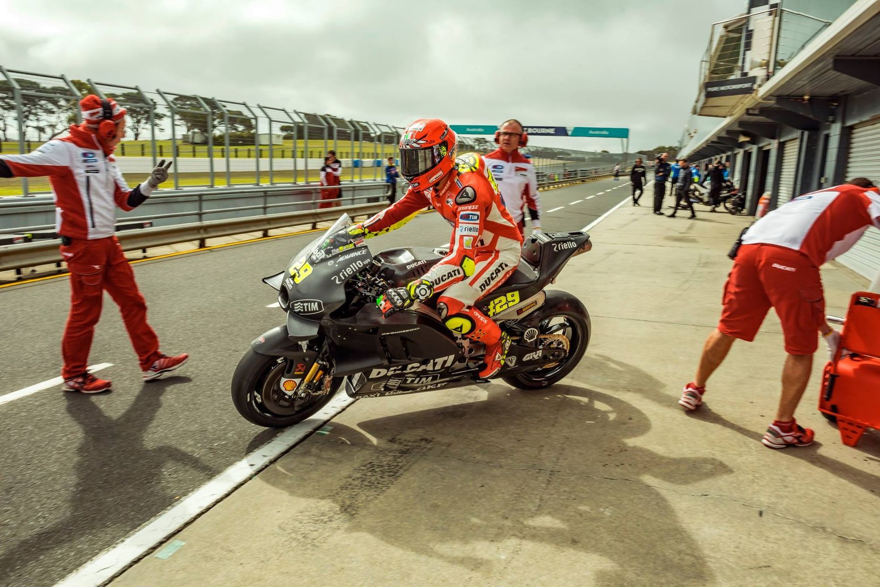 2016   | 2016 Ducati GP Team - preseason