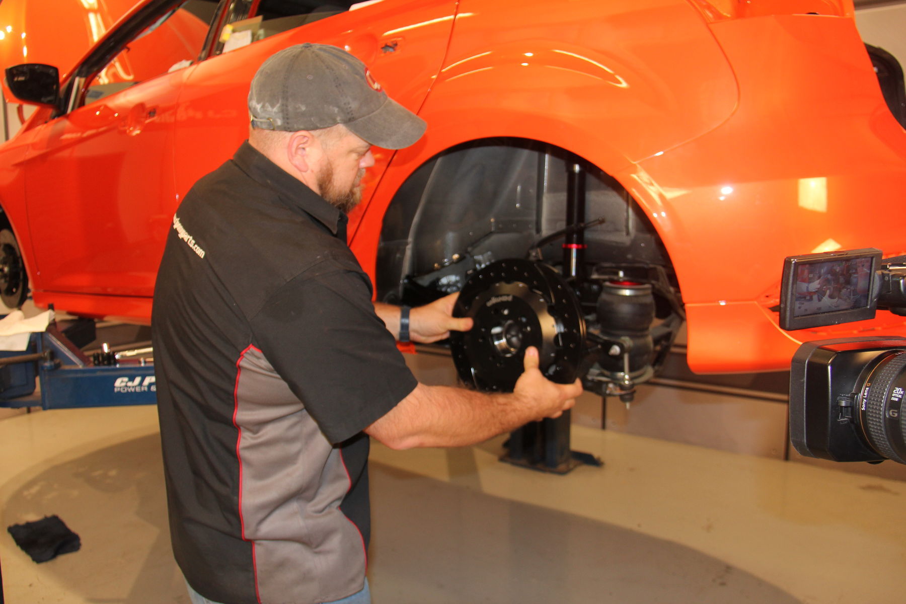 2015 Ford Focus ST | CJ Pony Parts Focus ST - Wilwood Brakes Install