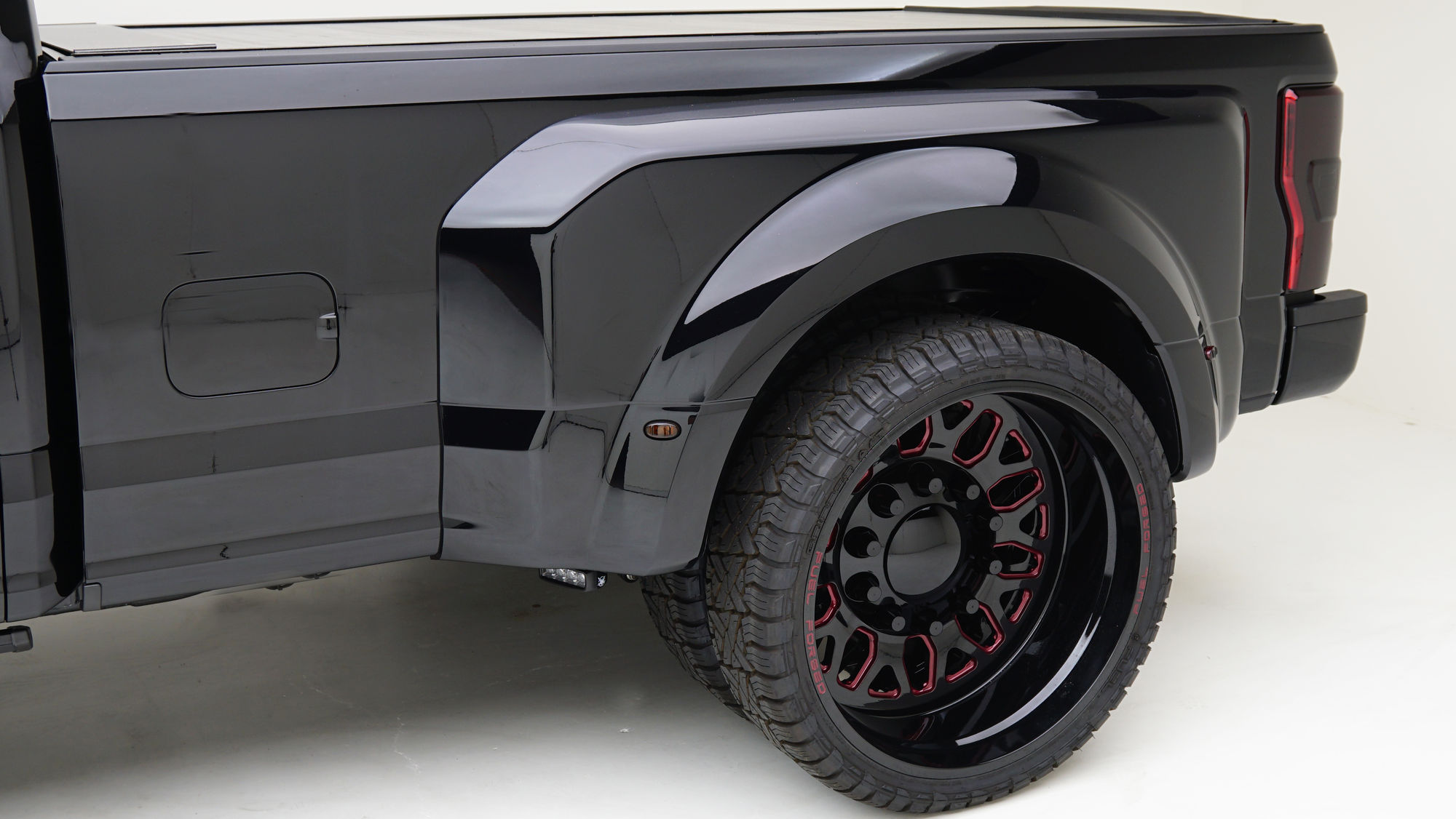 2017 Ford F-350 | 2017 Ford F-350 Super Duty 4x4 Lariat Crew Cab Dually by MAD Industries