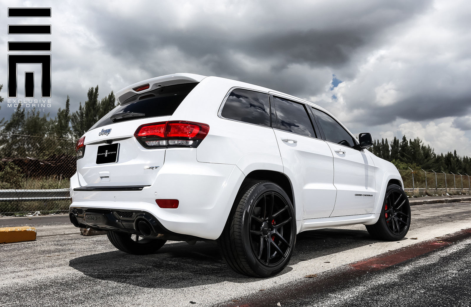 2015 Jeep Grand Cherokee | Jeep Cherokee SRT8 on Velgen Wheels VMB5