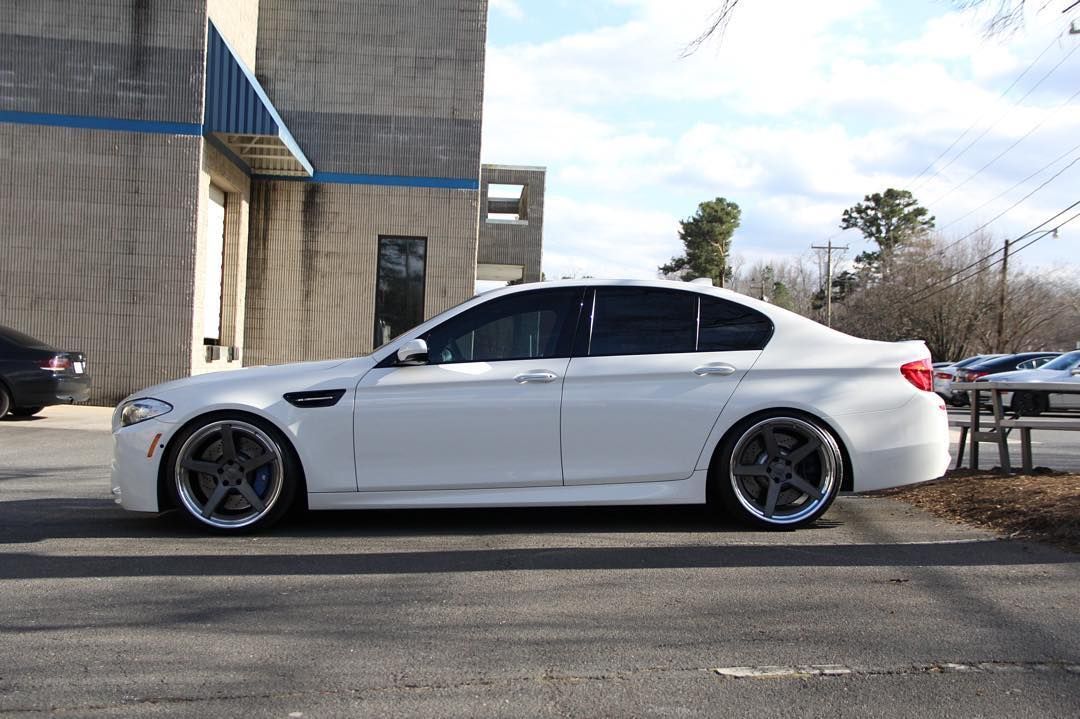 2011 BMW M5 | Alan's BMW F10 M5 on Forgeline CF3C-SL Concave Stepped Lip Wheels