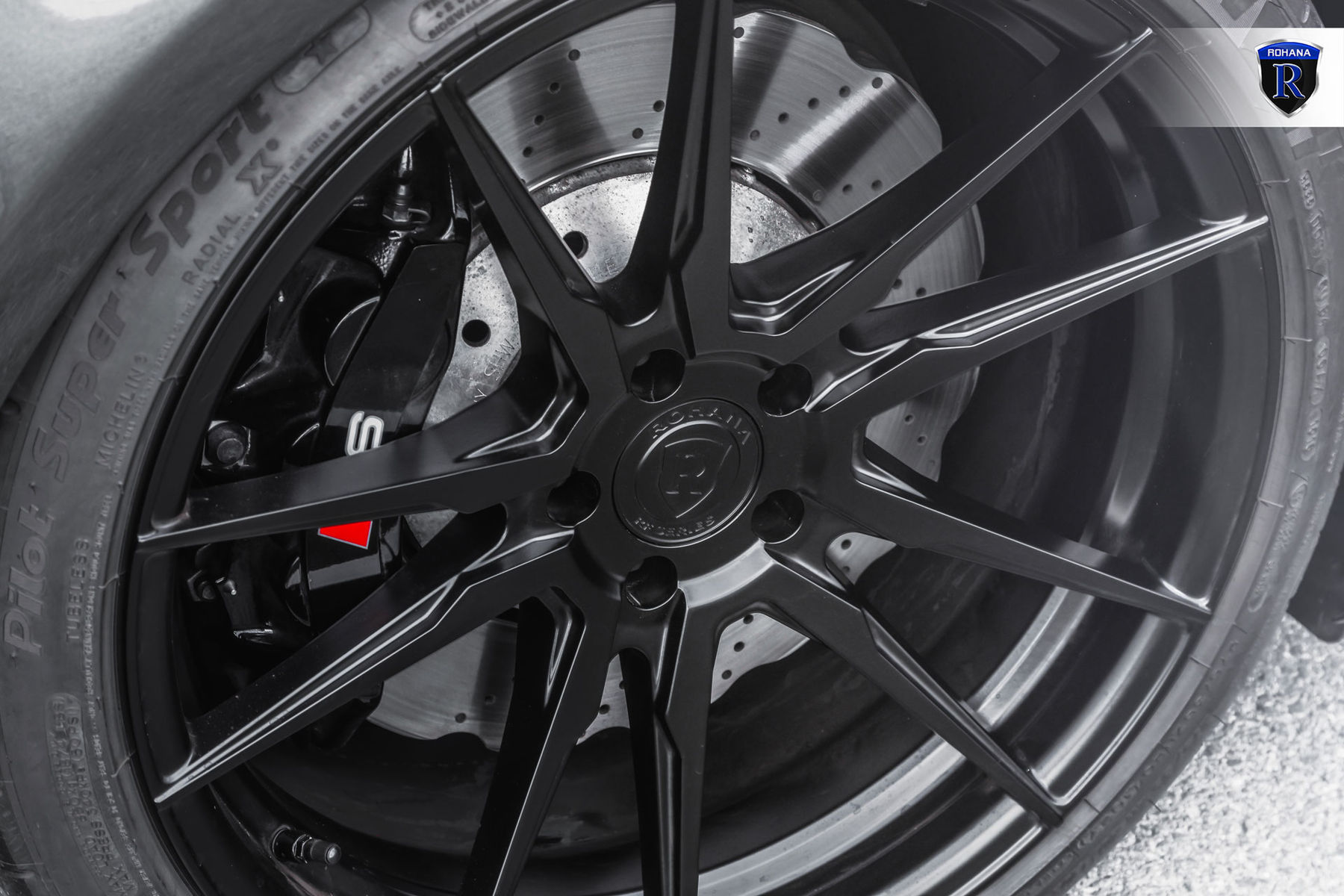 2016 Audi RS7 | Gray Audi RS 7 - Black Spokes