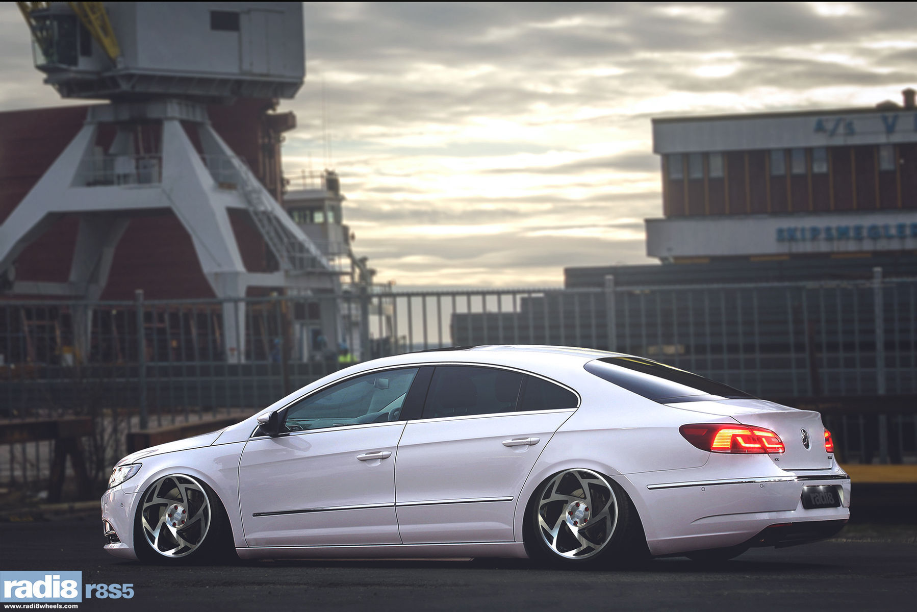  Volkswagen Passat | Radi8 R8S5 - Volkswagen Passat CC 