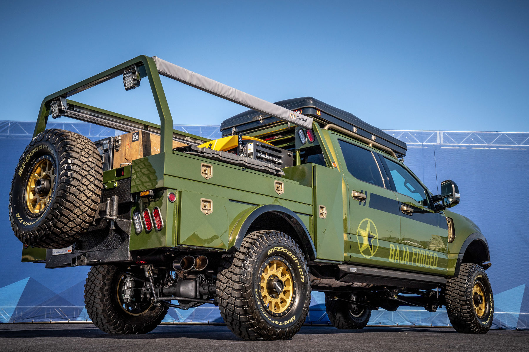 2020 Ford F-250 Super Duty | 2020 Ford F-250 XLT SRW Crew Cab 4x4 “Baja Forged” By LGE-CTS Motorsports - Low rear 3/4 shot