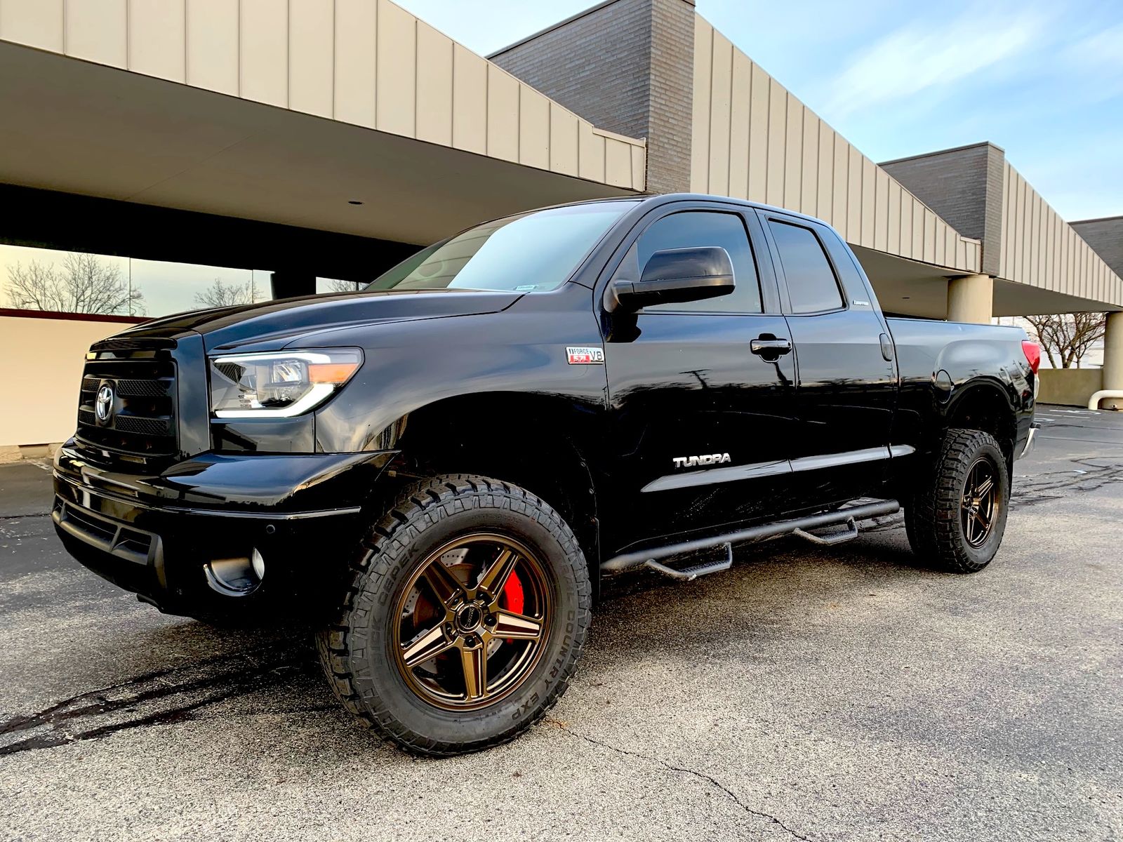 2016 Toyota Tundra | Eric Gustafson’s Toyota Tundra on Forgeline One Piece Forged Monoblock FX1 5-Lug Wheels