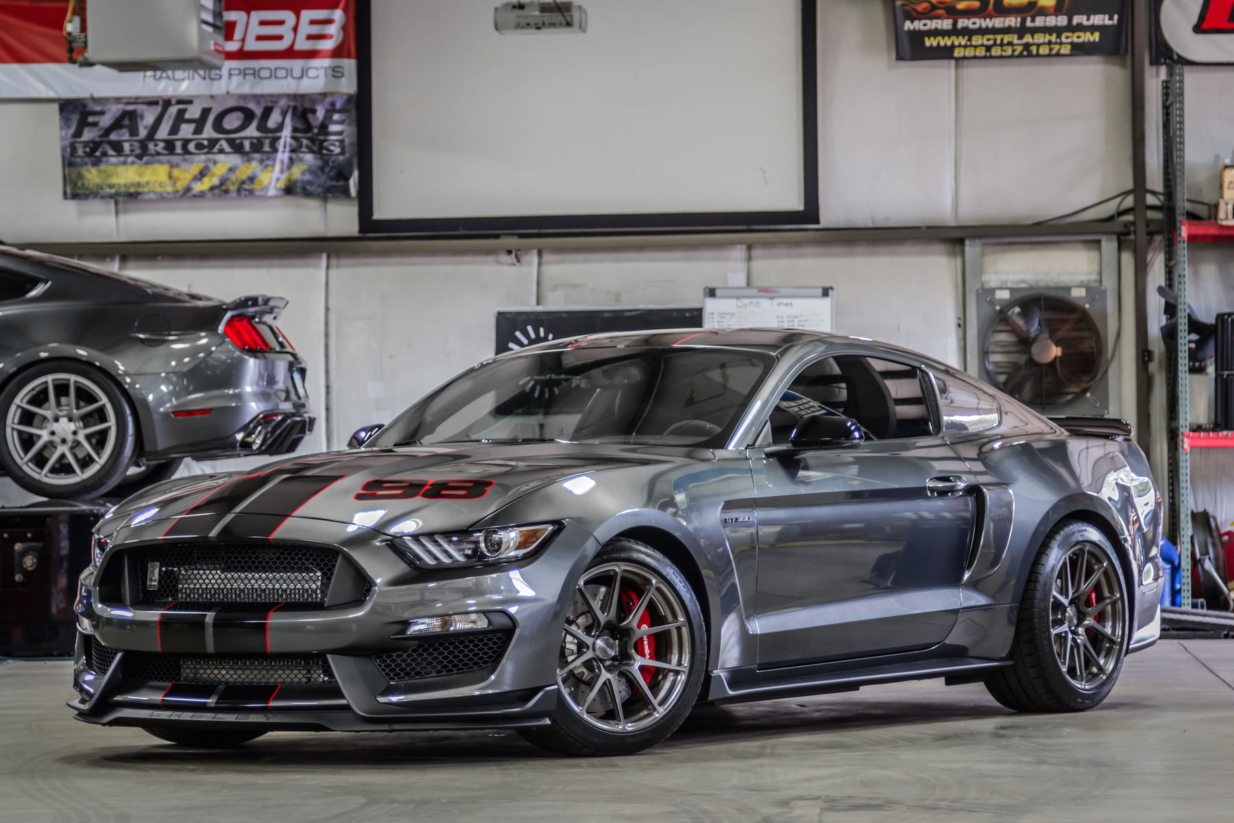 2016 Ford GT350 | Tony Janko's 1056RWHP Mustang GT350 on Forgeline One Piece Forged Monoblock GA1R Open Lug Wheels