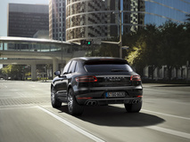 '14 Porsche Macan Turbo