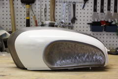 DIY paint and pinstriping for the Bullitt CB tank