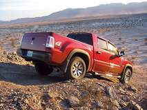 Mitsubishi Raider 2006