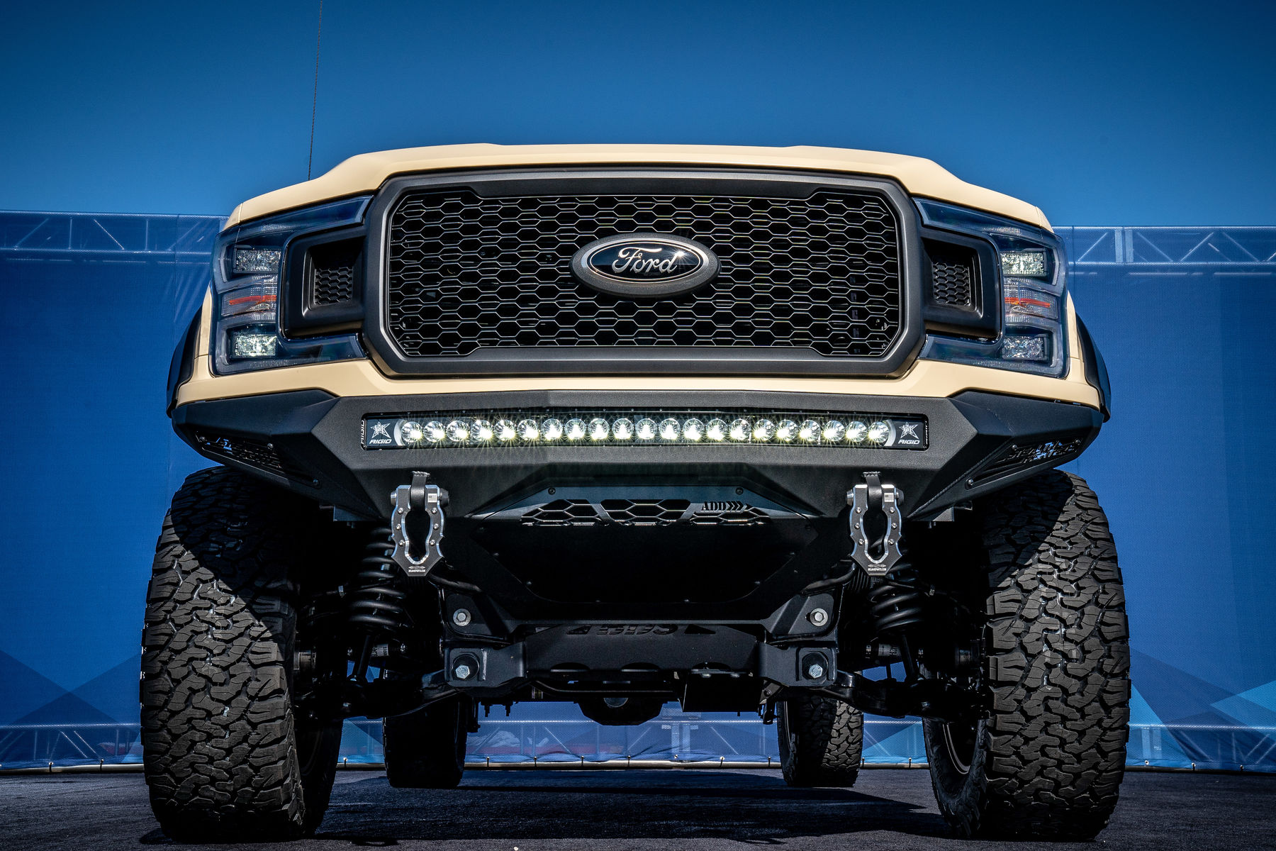 2019 Ford F-150 | 2019 Ford F-150 Lariat Sport SuperCrew 4X4 By DRAGG - low front 3/4