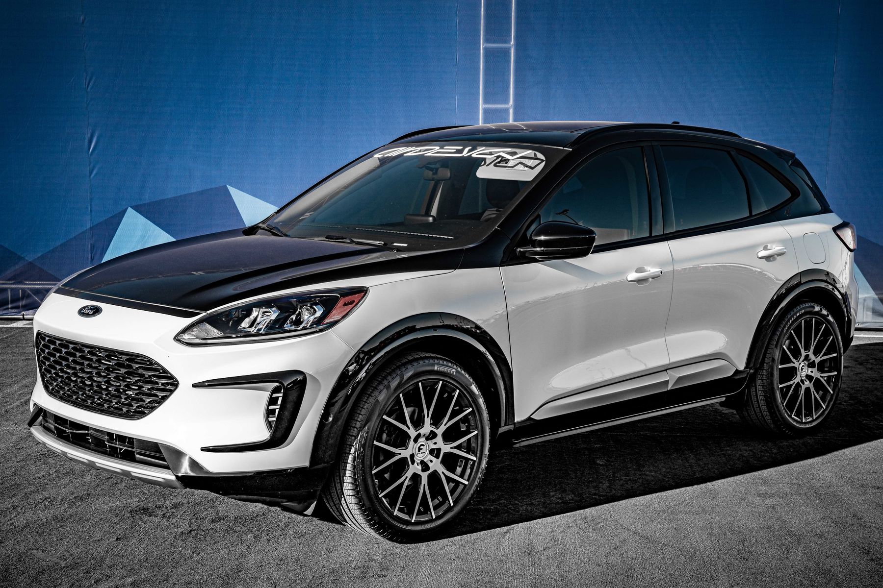 2020 Ford Escape | 2020 Ford Escape SE Sport Hybrid AWD By Air Design USA - High front 3/4