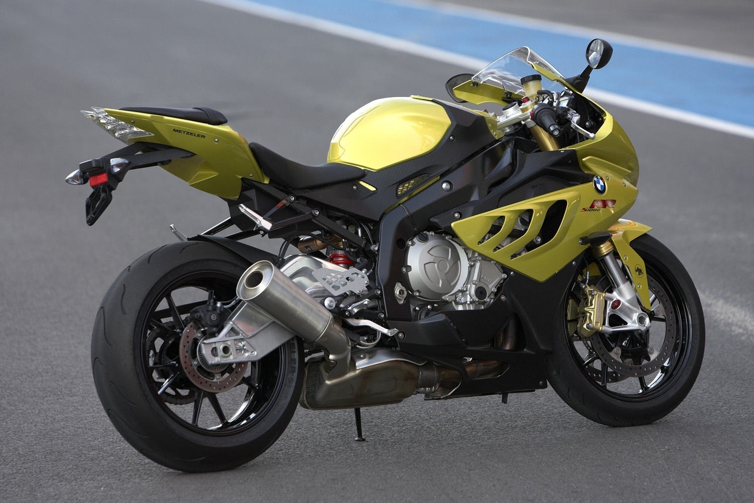 BMW s1000rr закат