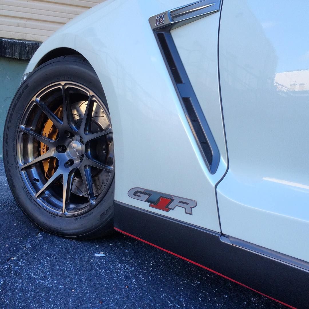 2009 Nissan GT-R | Tony Pasek's R35 Nissan GT-R on Forgeline One Piece Forged Monoblock GA1R Wheels