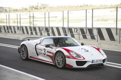 '15 Porsche 918 Spyder Weissach Package